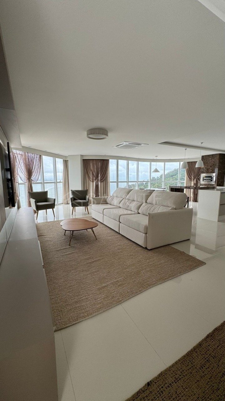 Apartamento aluguel anual 4 suítes na Barra Sul