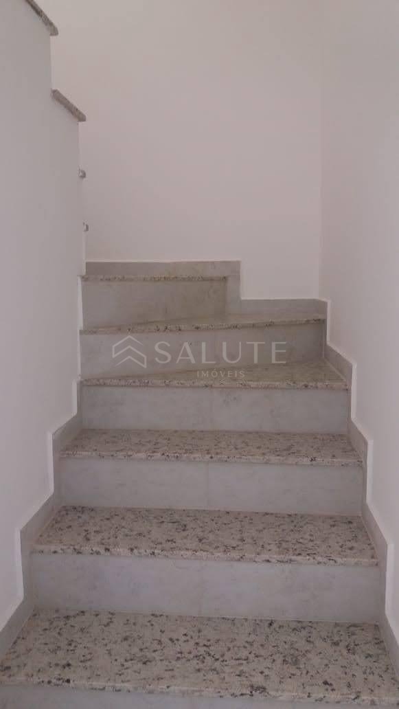 Sobrado Triplex à venda 3 suítes no Ariribá