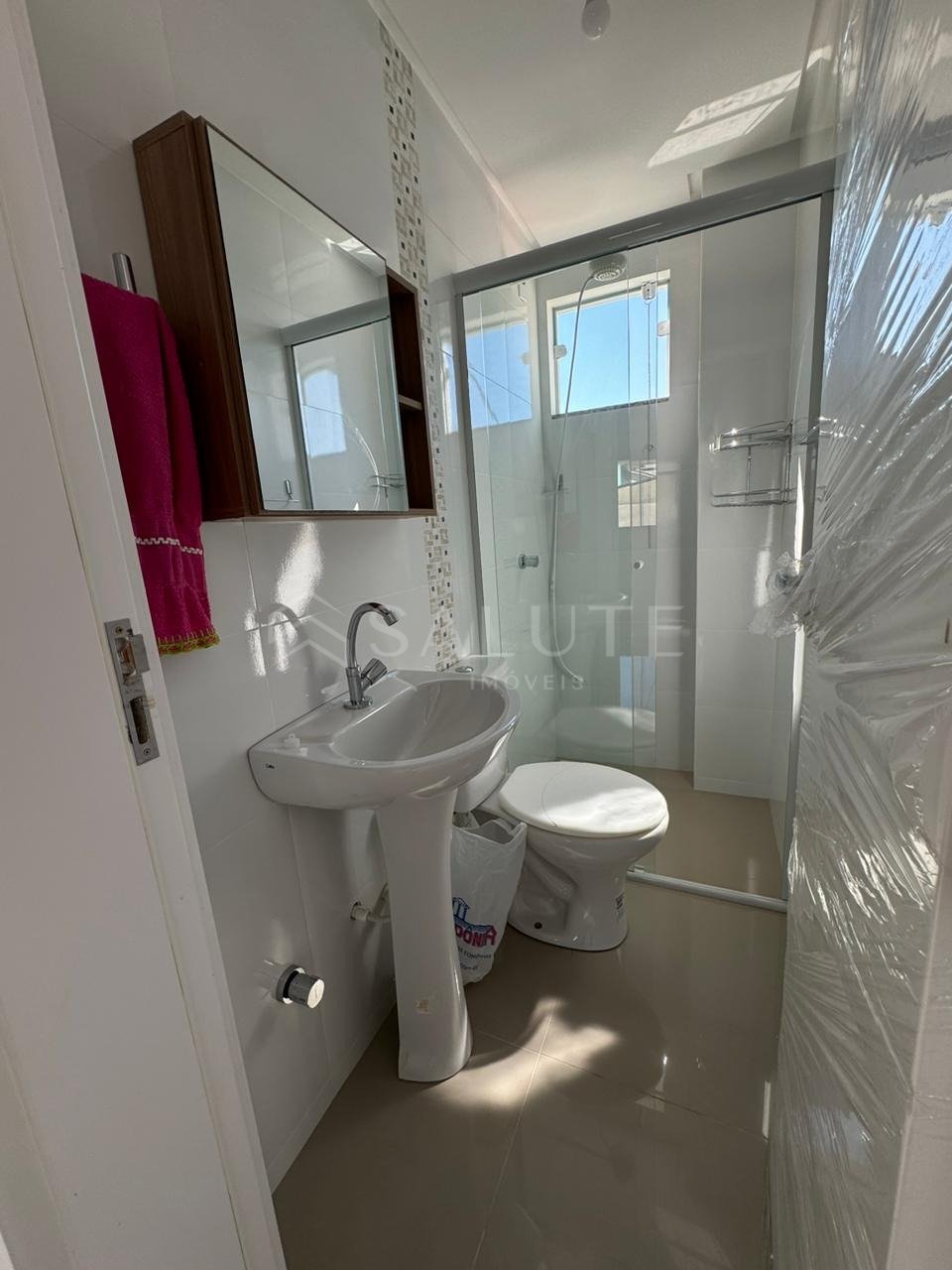 Apartamento aluguel anual 2 dorm. no Monte Alegre