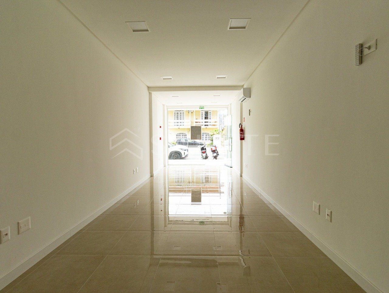 Sala comercial aluguel anual nas Nações