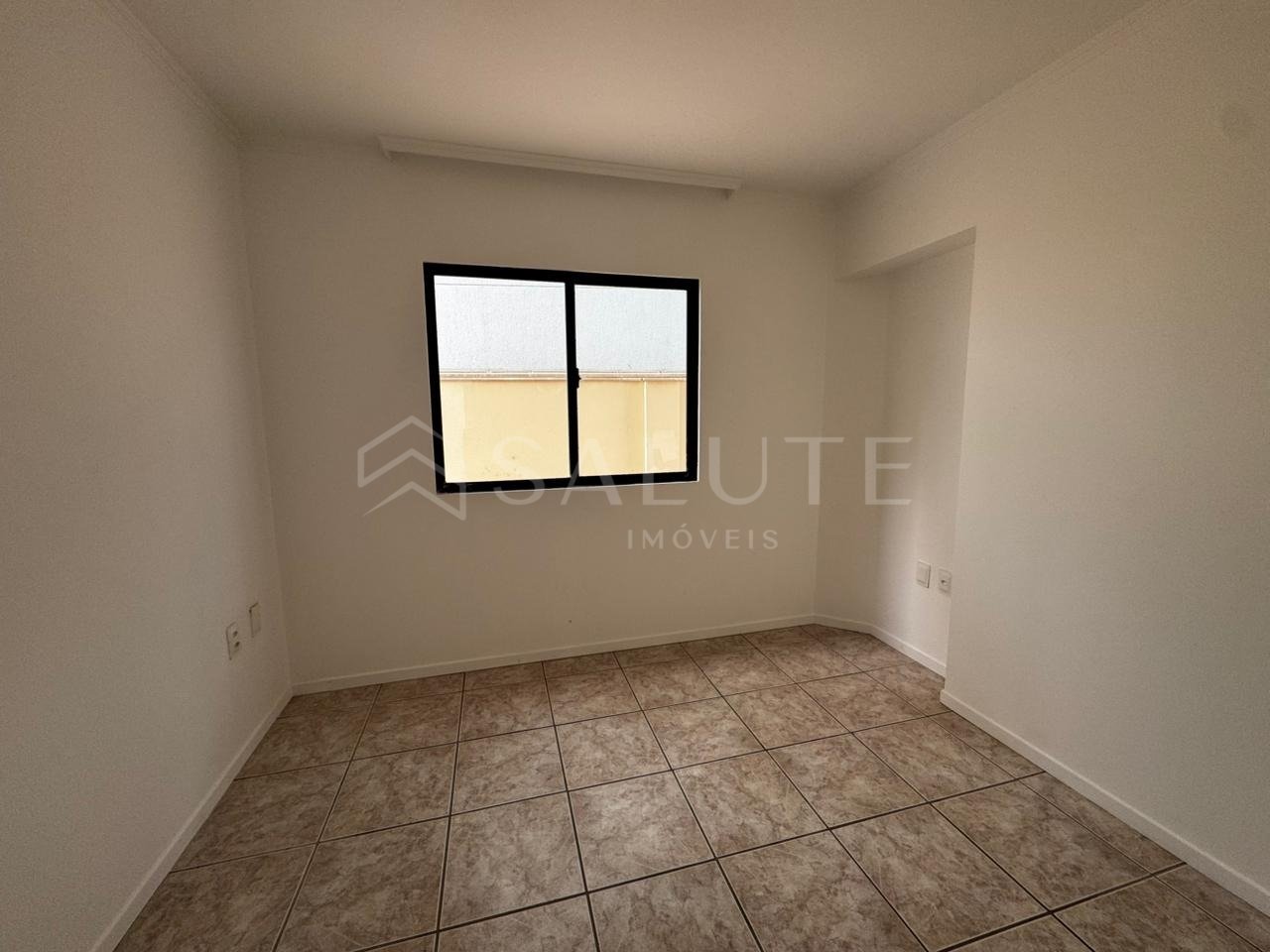 Apartamento locação anual 3 dormitórios no Centro