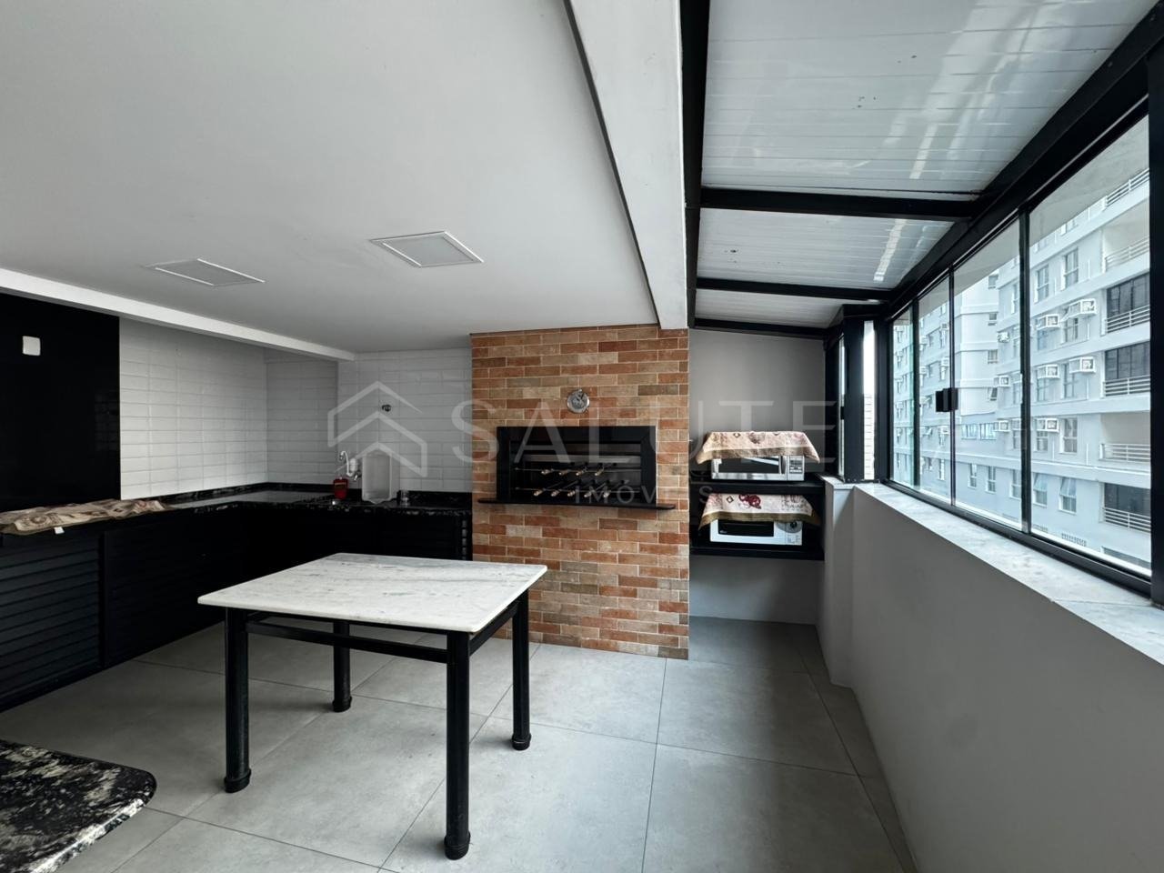 Apartamento locação anual 3 dormitórios no Centro