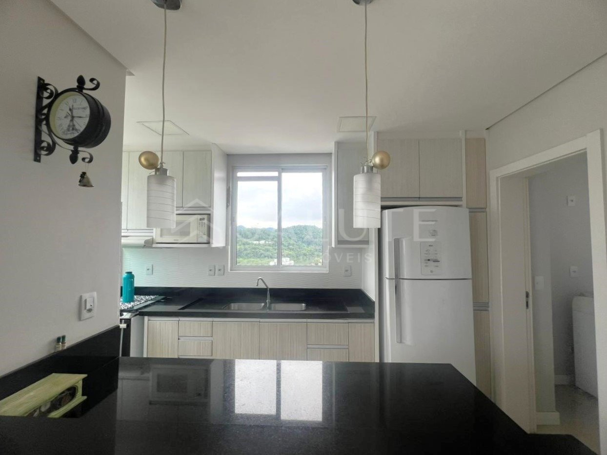 Apartamento aluguel anual 3 suítes Barra Sul.