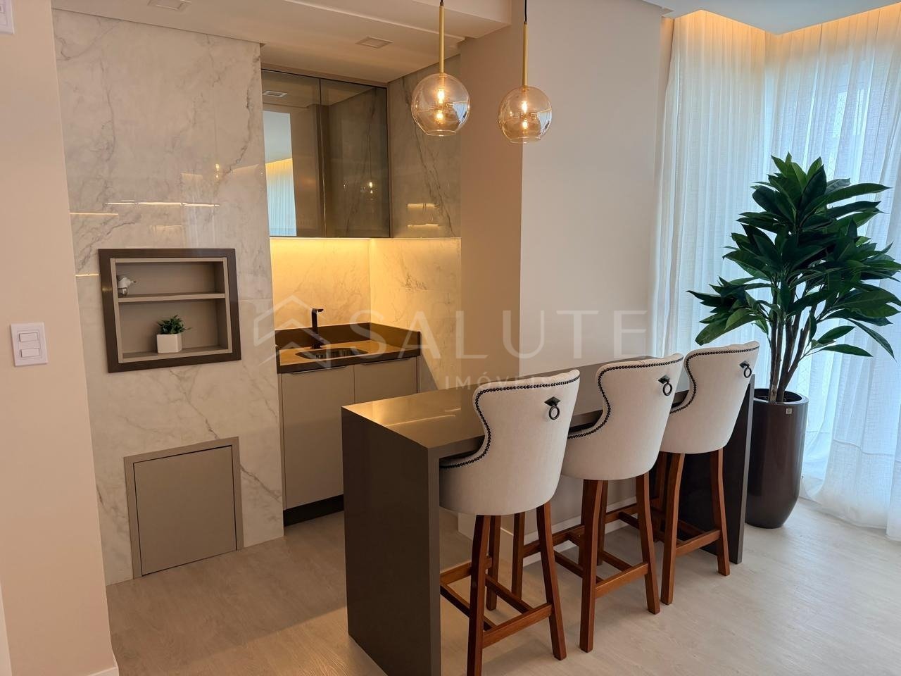 Apartamento à venda 3 suítes Barra Sul