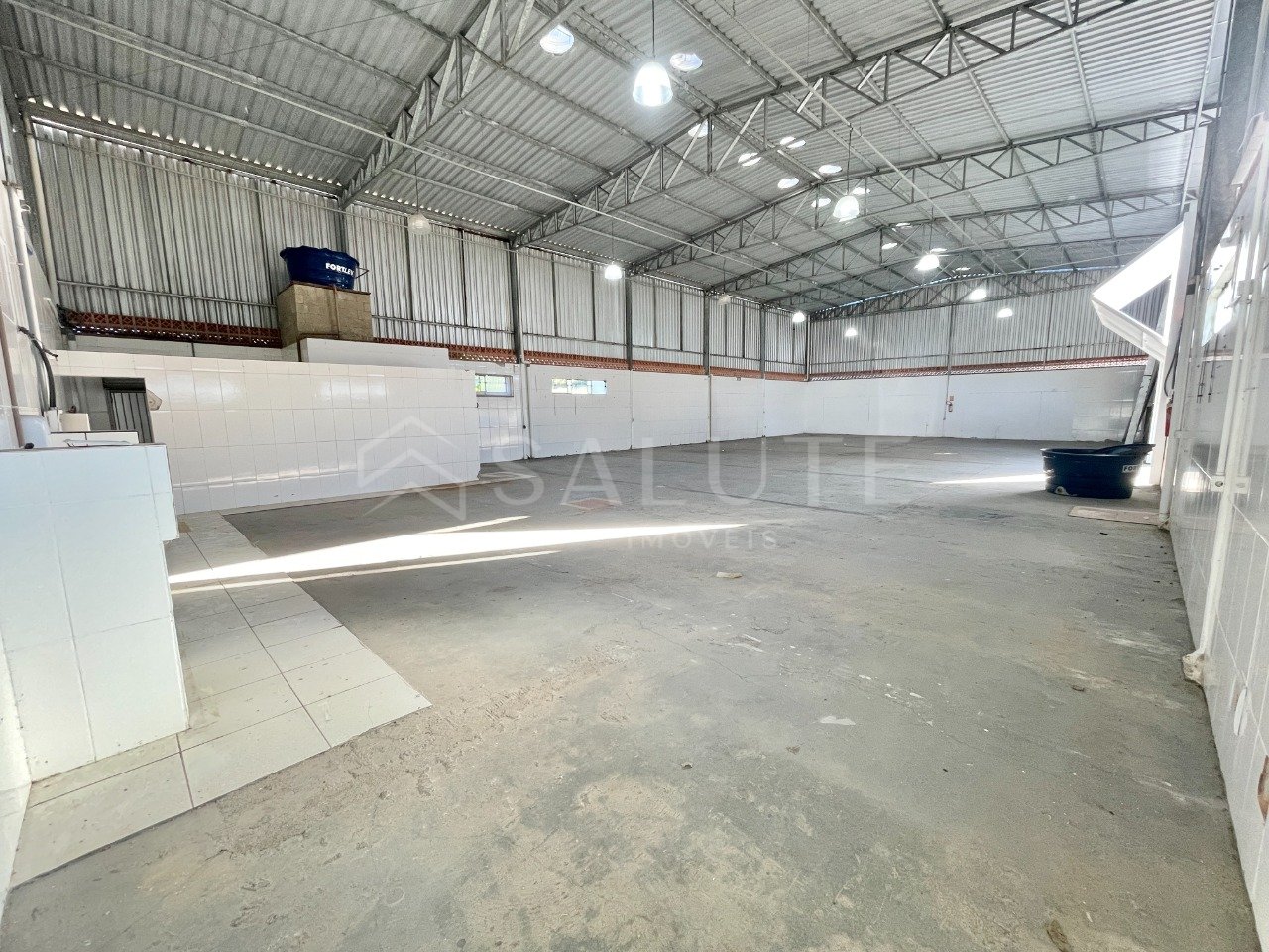 Galpão aluguel anual com 450m