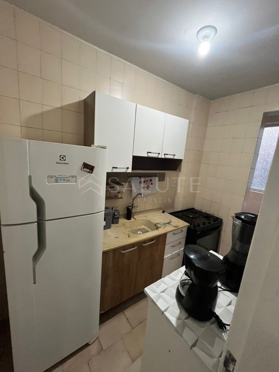Apartamento aluguel anual 2 dormitórios no Centro.