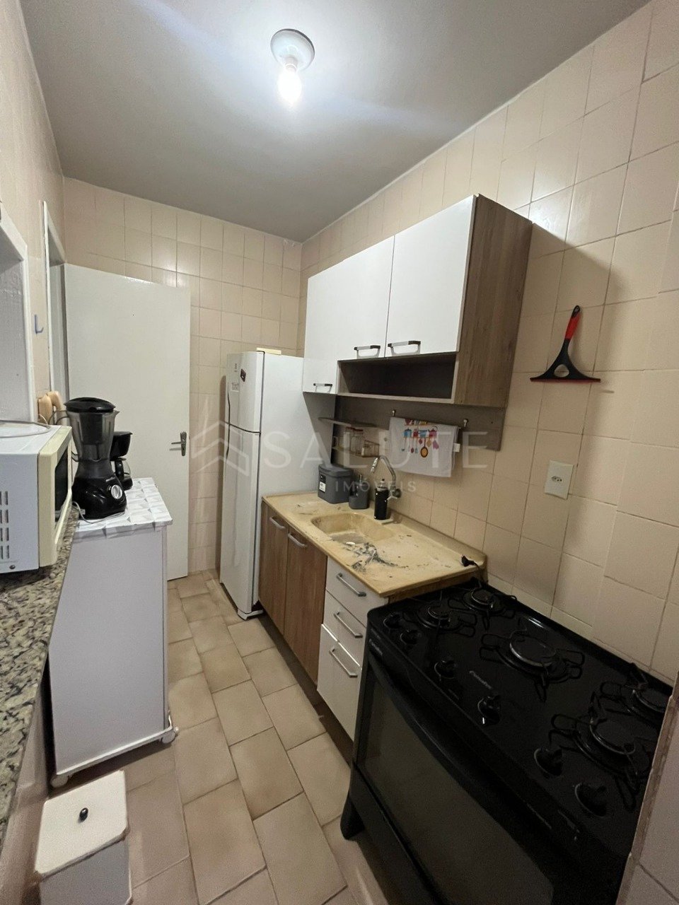 Apartamento aluguel anual 2 dormitórios no Centro.