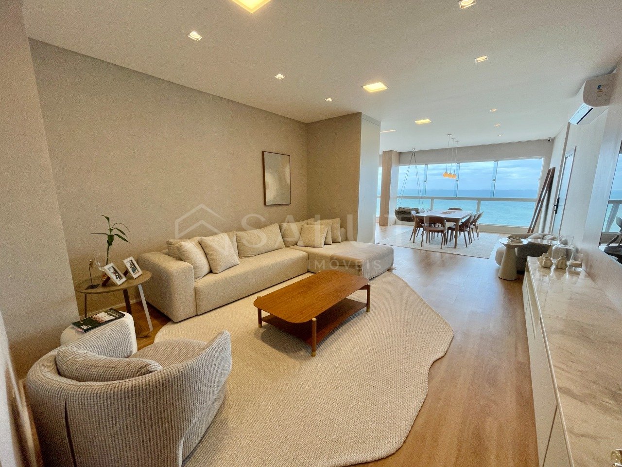 Apartamento à venda 4 dormitórios em Itapema