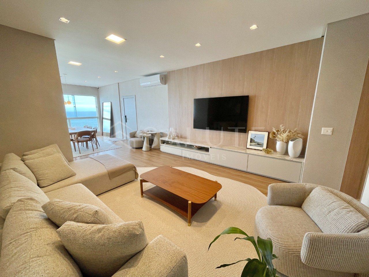Apartamento à venda 4 dormitórios em Itapema