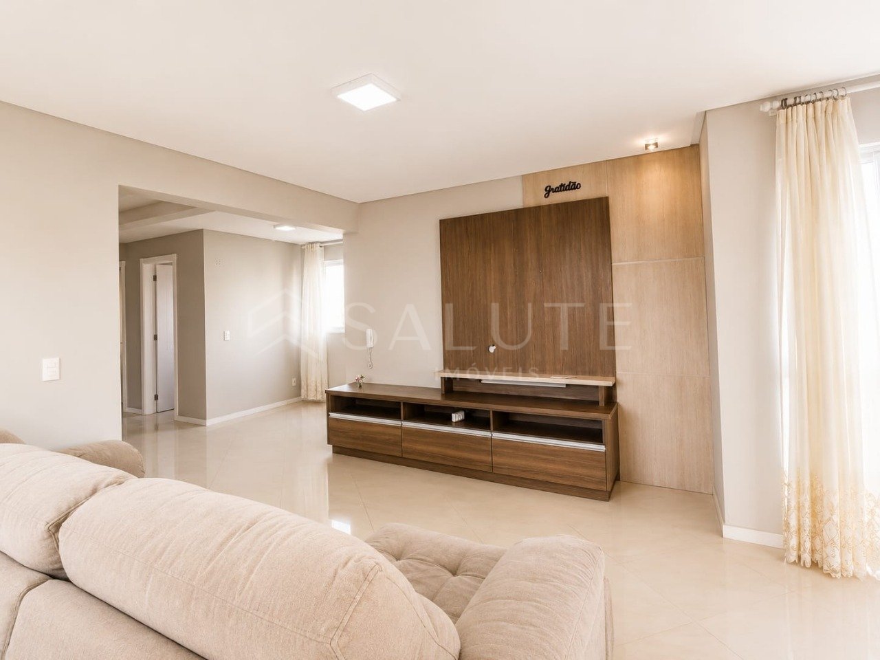 Apartamento a venda com 3 dormitórios no Centro