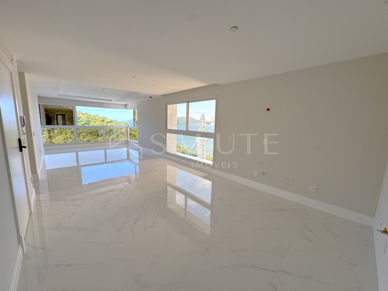Apartamento à venda 4 suítes Barra Norte