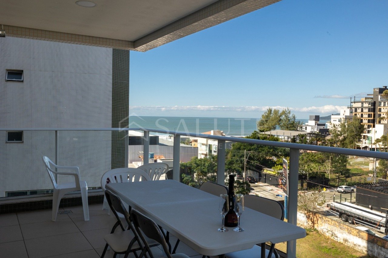 Apartamento locação anual 3 suítes Praia Brava
