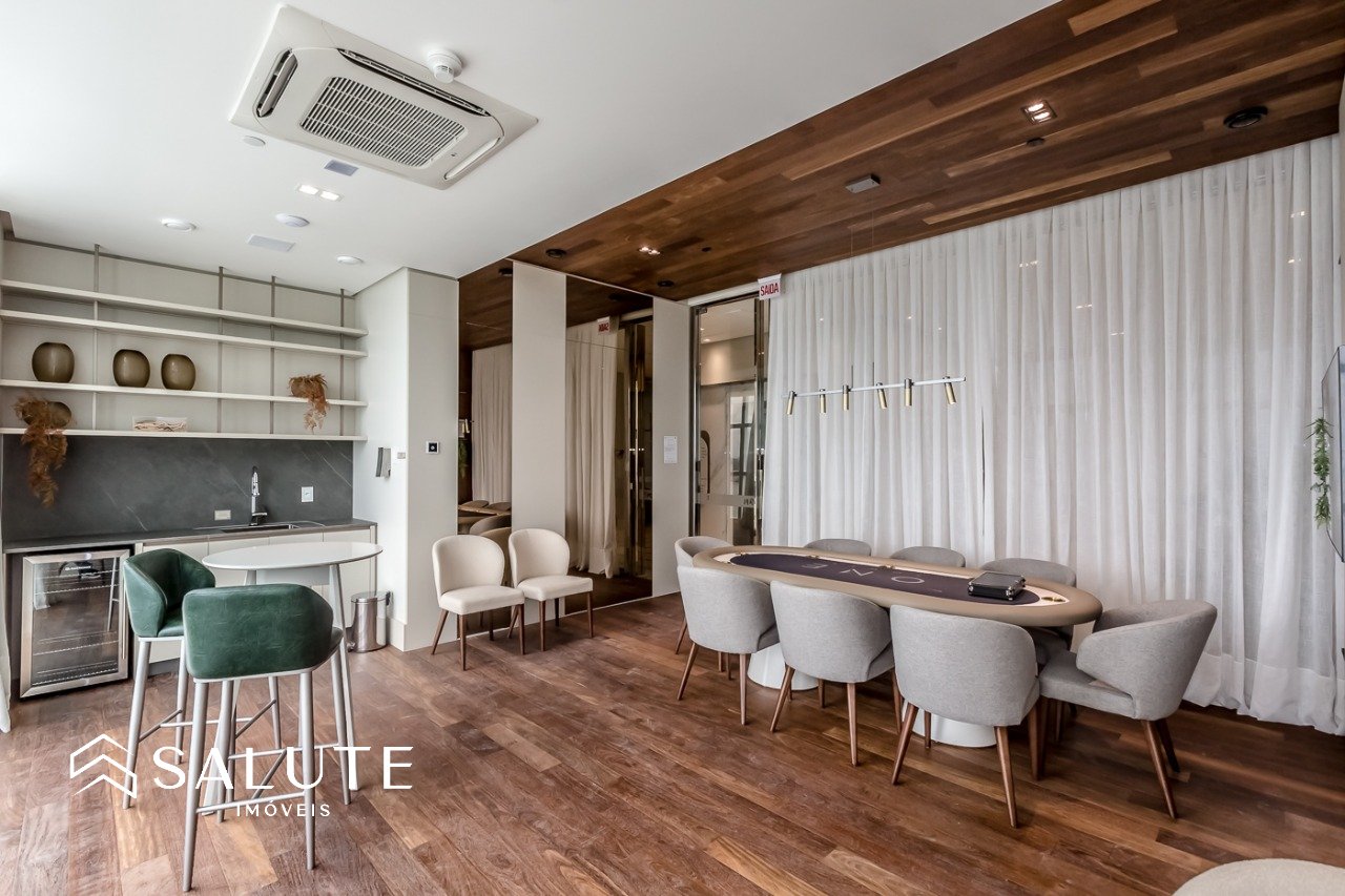 Apartamento á venda 4 suítes na Barra Sul