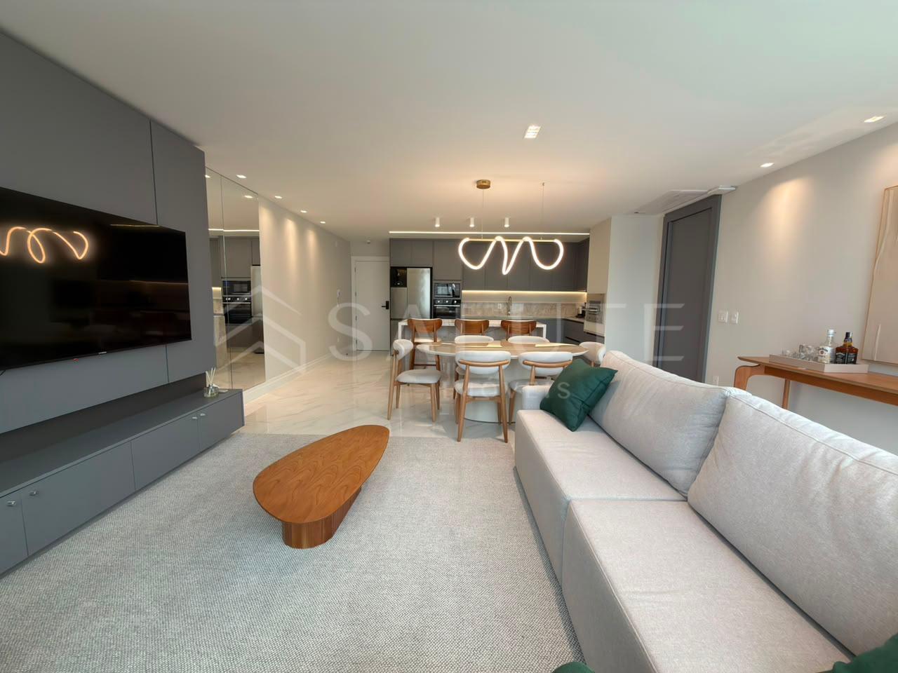 Apartamento à venda com 3 suítes no Centro