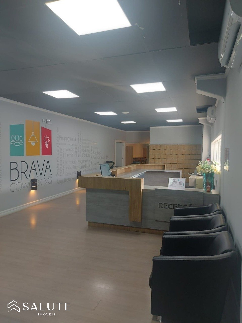 Sala Comercial aluguel anual na Brava