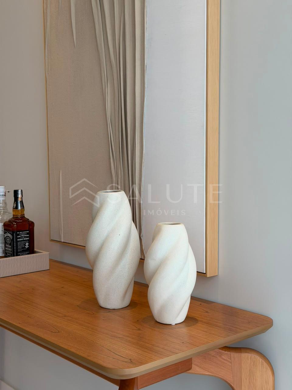 Apartamento à venda com 3 suítes no Centro