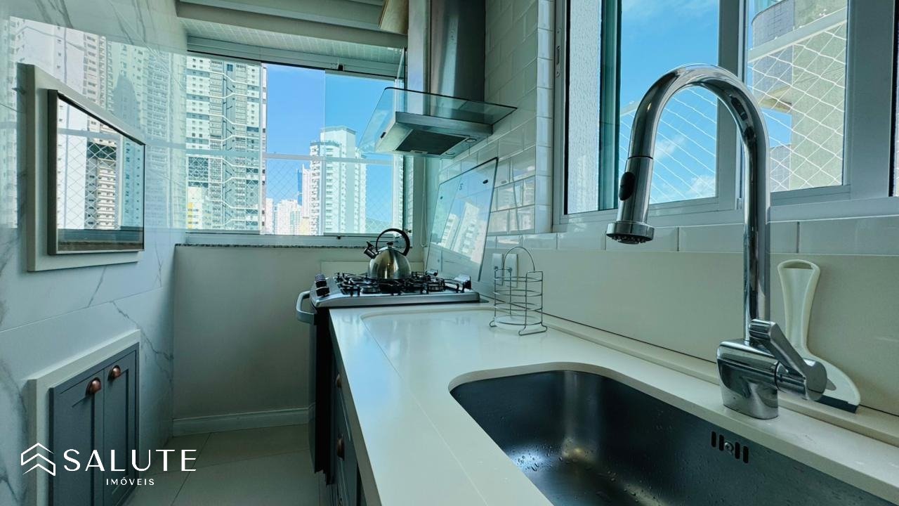 Apartamento à Venda 3 suítes no Centro