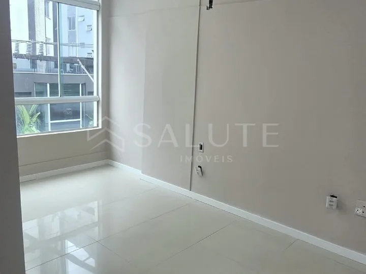 Sala Comercial Aluguel 1 banheiro no Centro | Centro empresarial Dellatorre