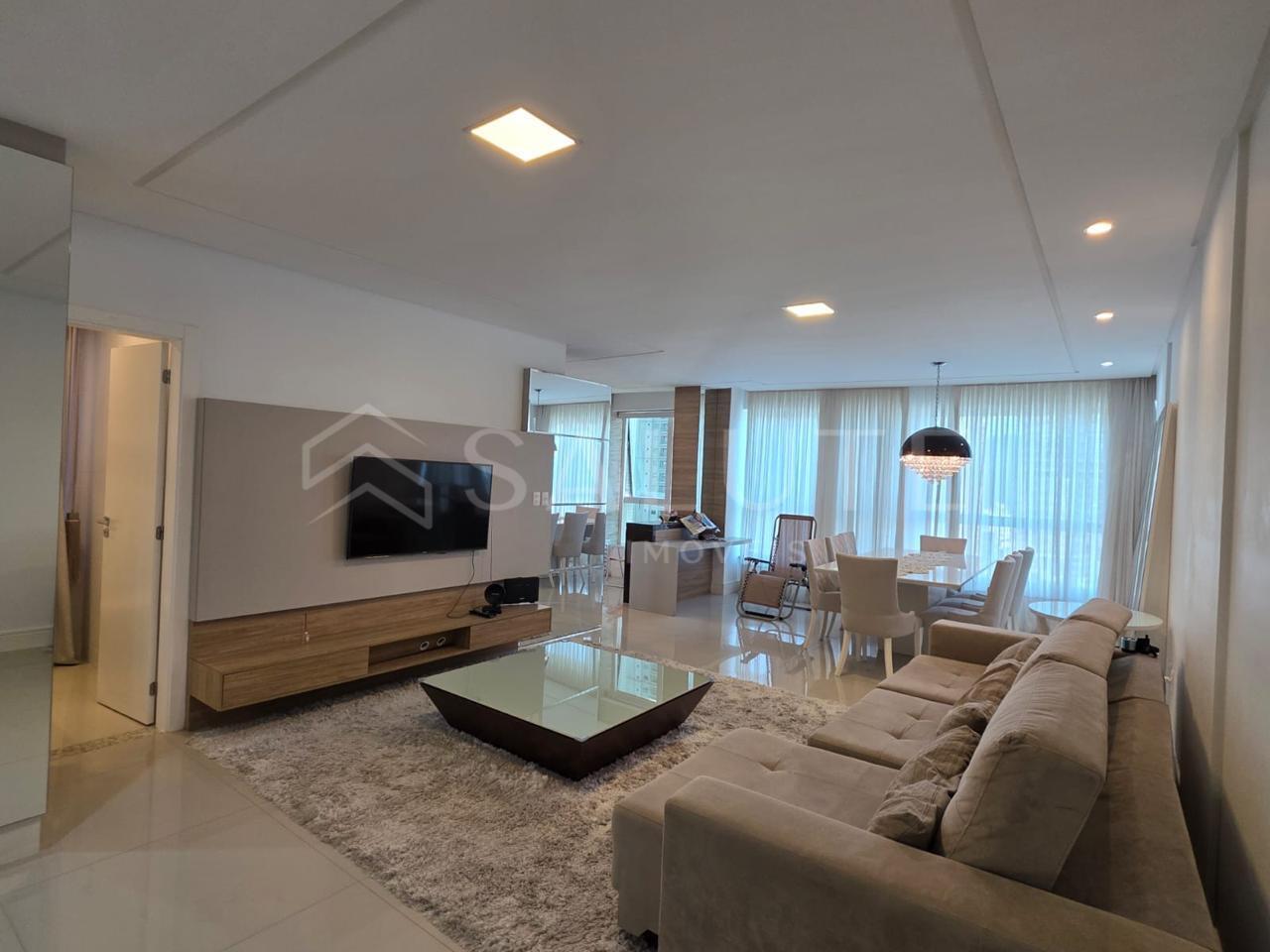 Apartamento à venda 3 suítes no Centro