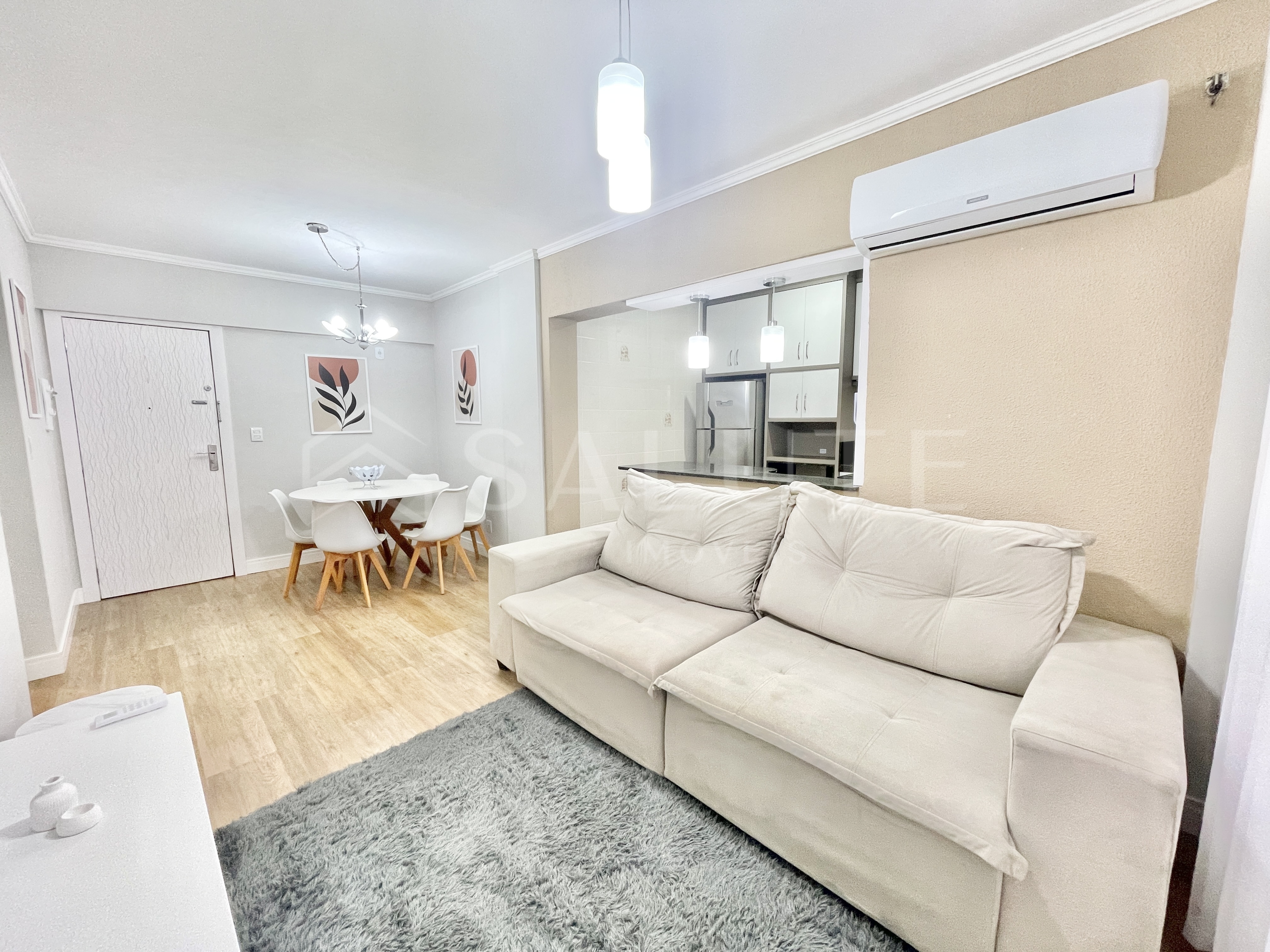 Apartamento à venda 02 Dormitórios Barra Sul.