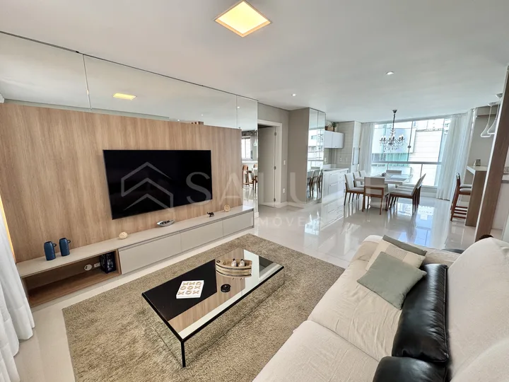 Apartamento à venda 4 dormitórios, 2 suítes no Pioneiros