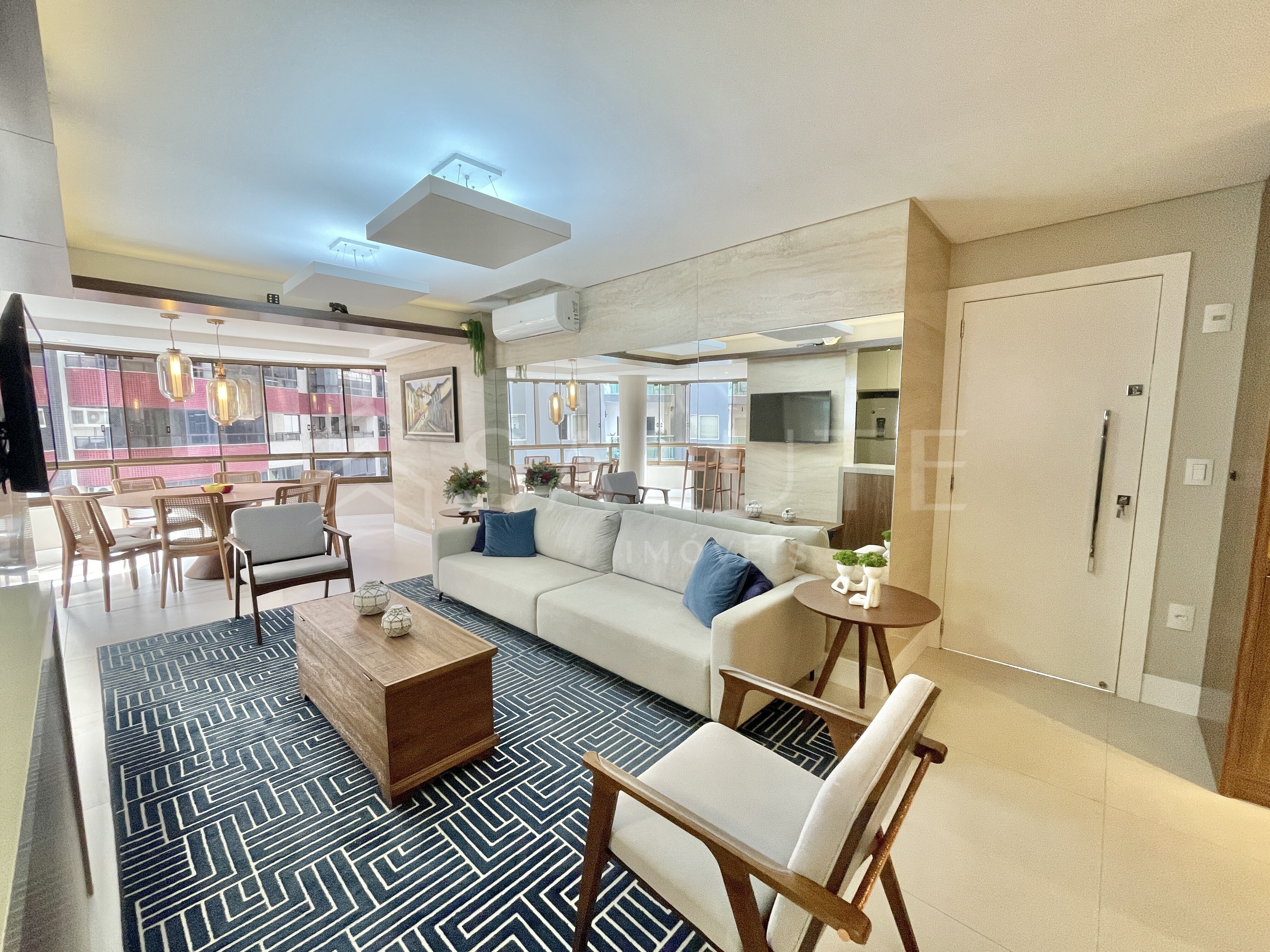Apartamento à venda 3 suítes na Barra Sul