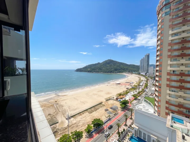 Apartamento à venda 2 dormitórios na Barra Sul