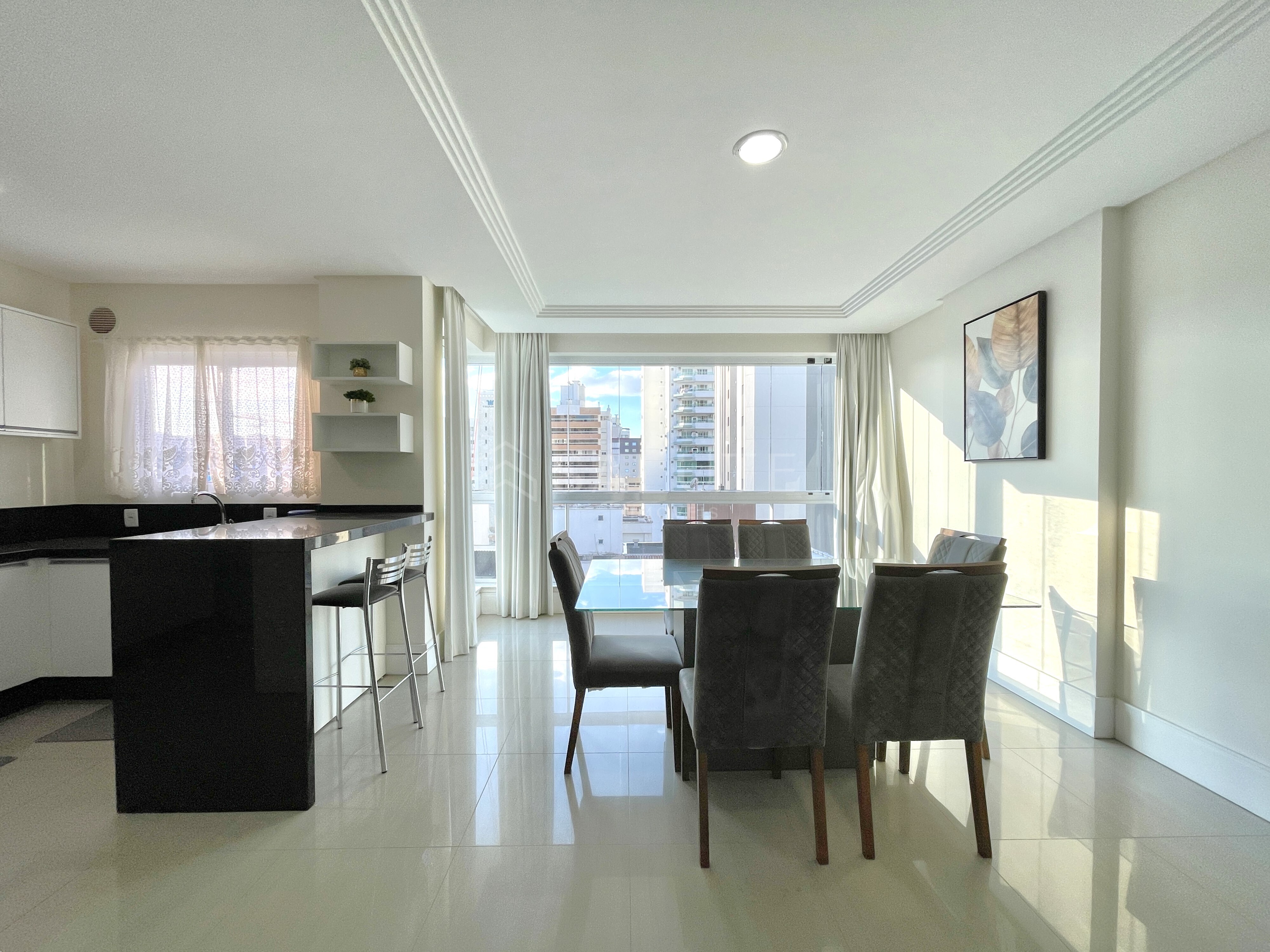 Apartamento à venda 4 suítes na Barra Norte