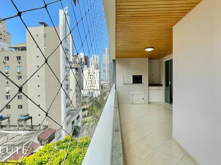 Apartament Aluguel anual com 2 dormitórios Centro.