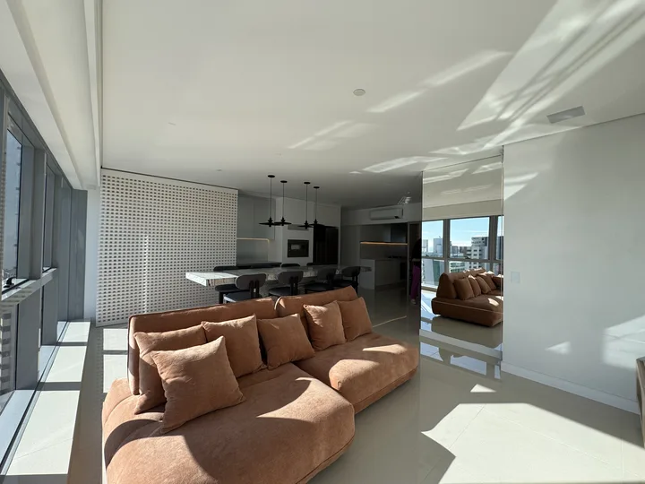 Apartamento à venda 4 suítes na Barra Sul