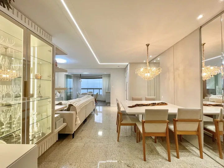 Apartamento frente mar à venda 3 dormitórios na Barra Sul
